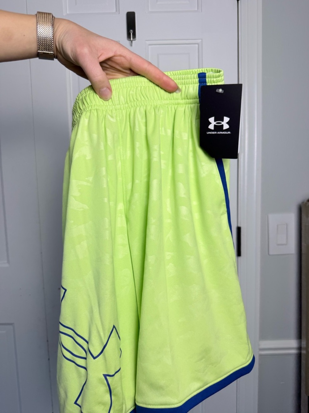 Under Armour Neon Lime Performance Shorts YM NWT MEDIUM BOYS SUMMER